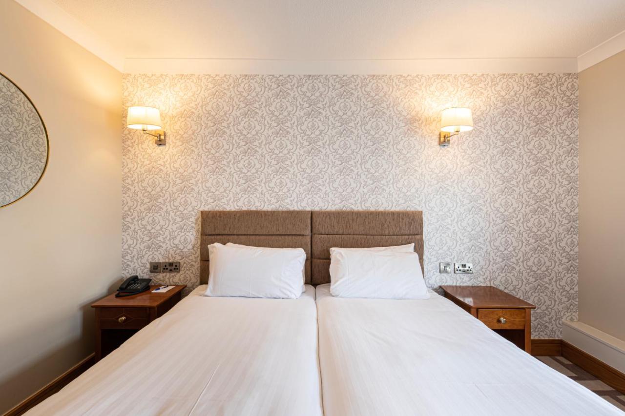 Ballina Manor Hotel 4*